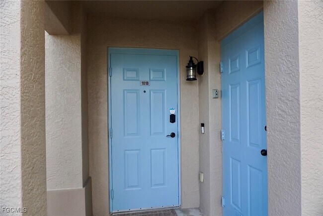 Building Photo - 5214 Chiquita Blvd S