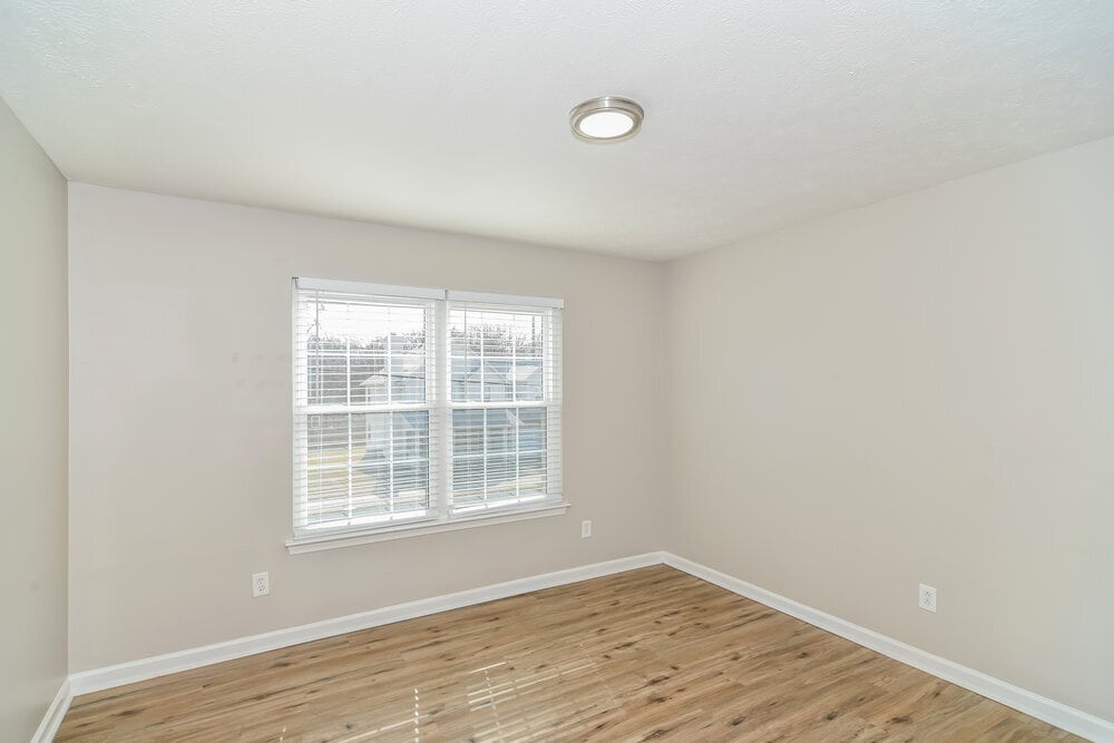 Building Photo - 3565 Mt View Ridge Dr