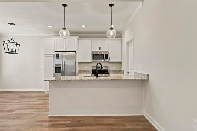 Building Photo - 845 Poplar Log Dr