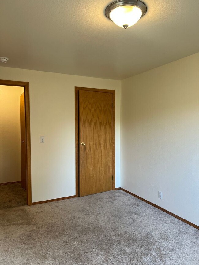 Building Photo - 1418odelb