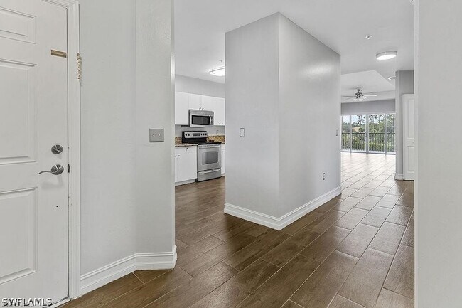 Building Photo - 7827 Regal Heron Cir