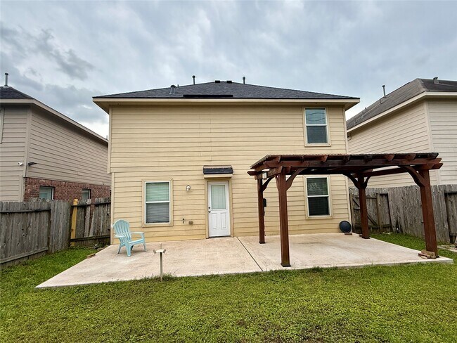 Building Photo - 2042 Nichole Woods Dr