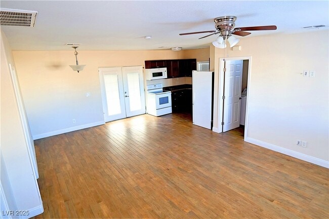 Building Photo - 5081 N Pioneer Way