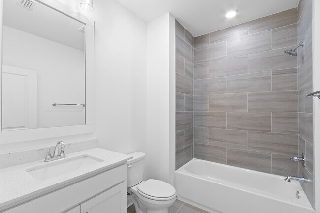 Building Photo - Best of Orange Beach - Casablanca