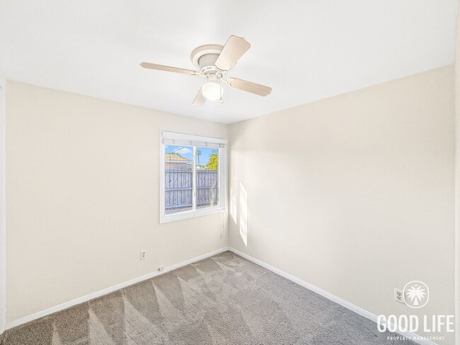 Building Photo - Beautiful 3B/2BA w/ Large Yard, 2 Car Garage & RV Parking!