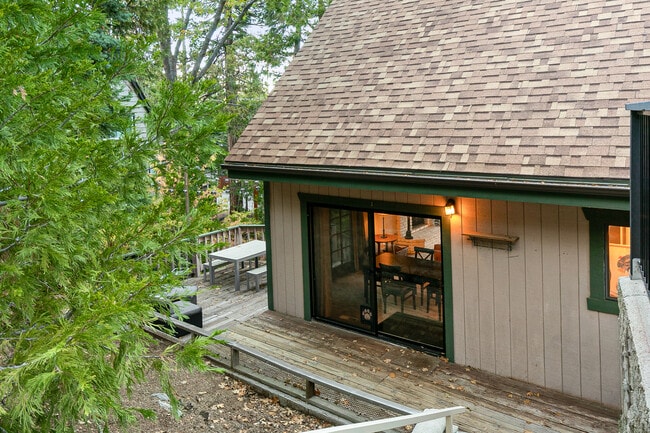 Building Photo - 117 A Ln