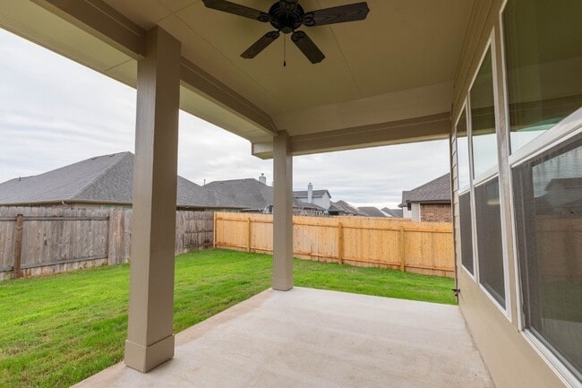 Building Photo - 3804 Sandhill Crane Dr