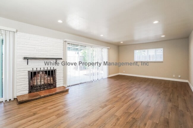 Building Photo - Bright & Spacious 4-Bedroom La Mirada Home