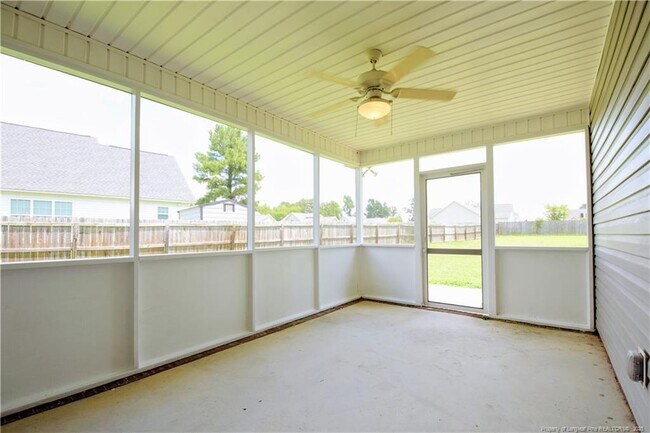 Building Photo - 137 Water Wood Ct