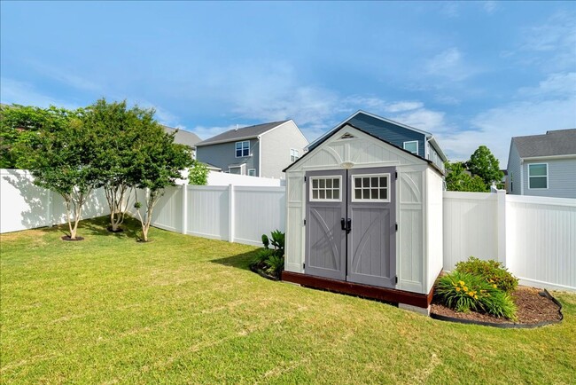 Building Photo - Updated Home with Fenced Yard in Massey Preserve