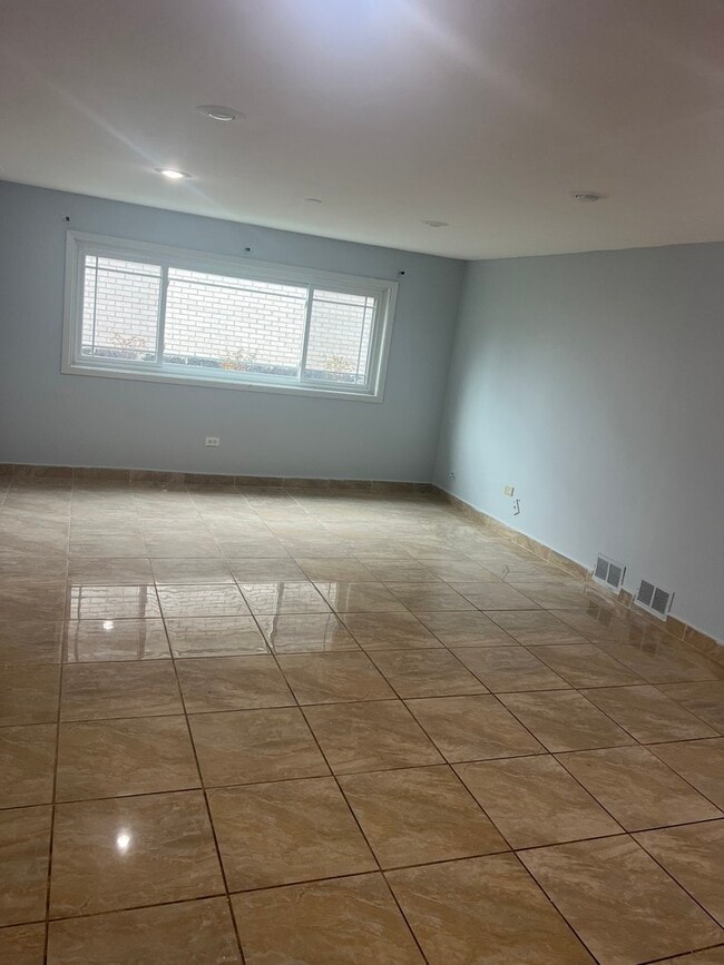 Building Photo - 8440 163rd St