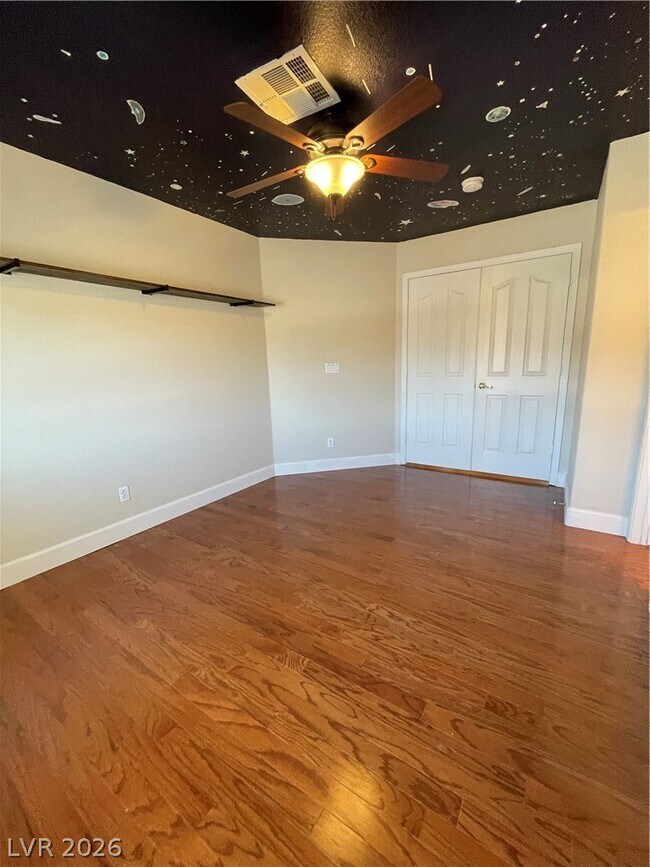 Building Photo - 271 Pointe Ranier Ave