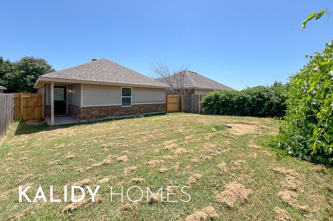 Building Photo - 7807 Bennie Terrace