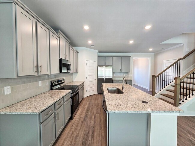 Building Photo - 7325 Yewtree Dr