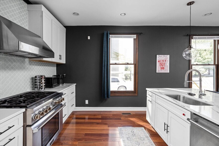 Building Photo - 525 E North St