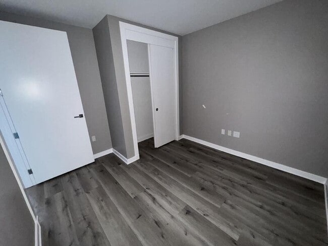Building Photo - 4471 Dean Martin Dr