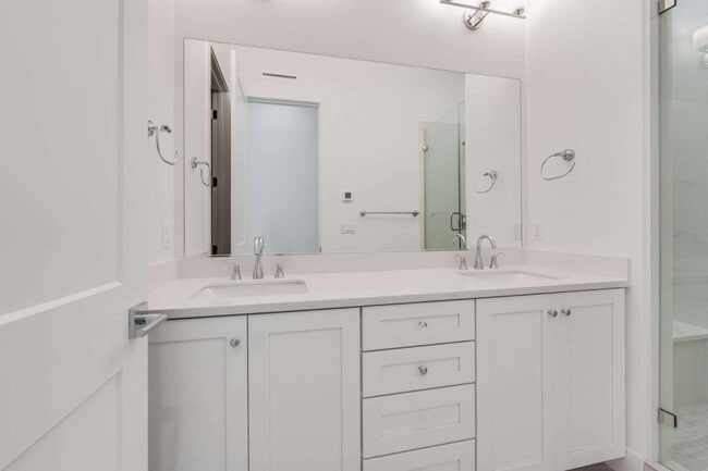 Building Photo - 202 Stone Pine Terrace