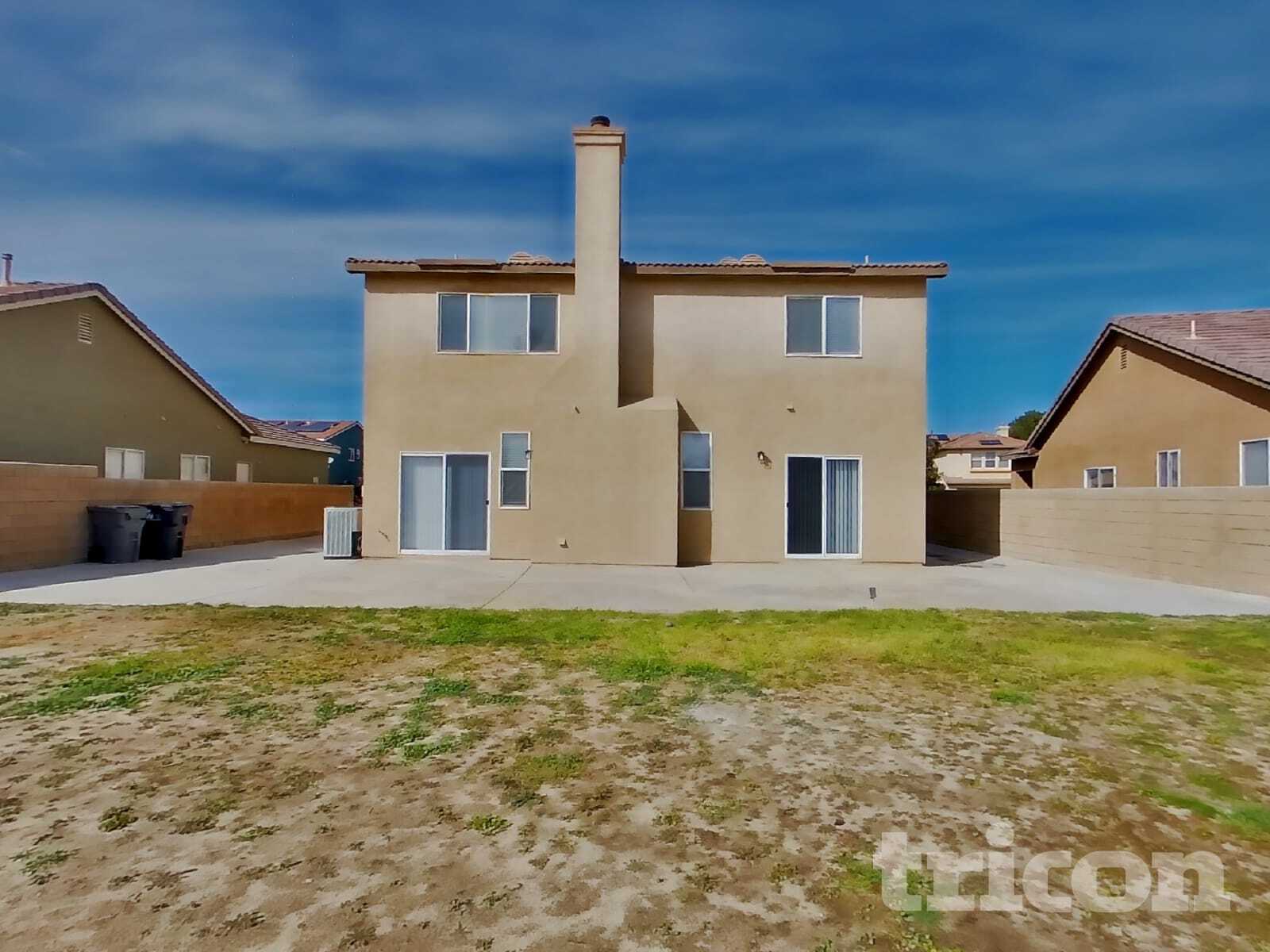 Building Photo - 1734 W Ave H 1