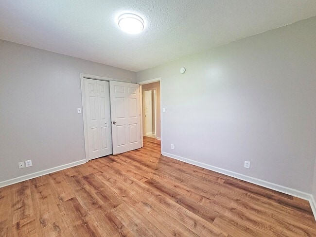 Building Photo - 8600 Reedy Creek Rd