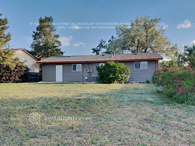 Building Photo - 387 Helena Cir