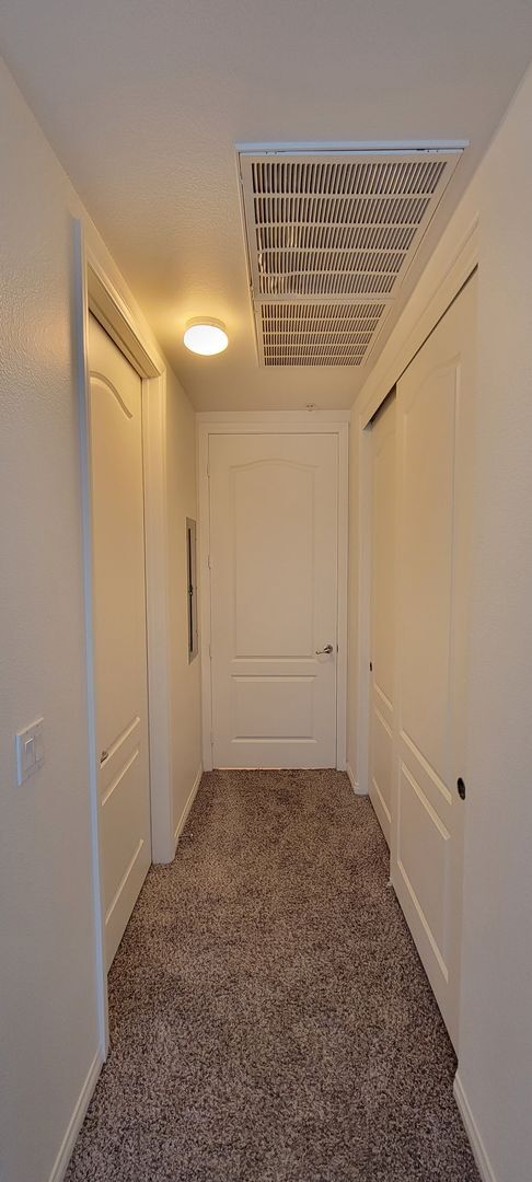 Building Photo - Upscale Executive Living 1 bedroom 1 bath