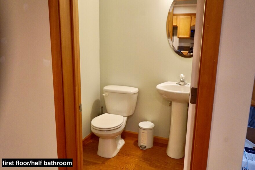 Building Photo - 2800 NE 137th St