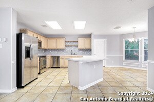 Building Photo - 8502 Cottage Park