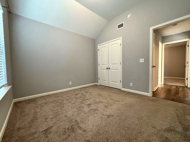 Building Photo - 2431 Hollis Dr