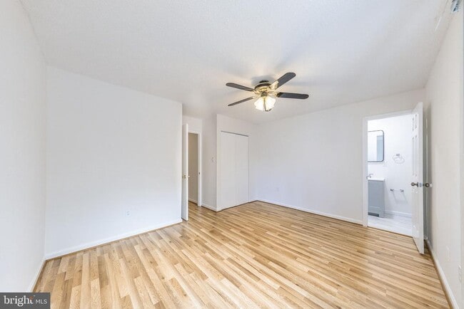 Building Photo - 2232 Southgate Square