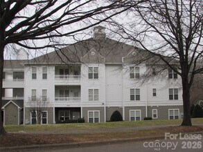 Building Photo - 10125 Westmoreland Rd