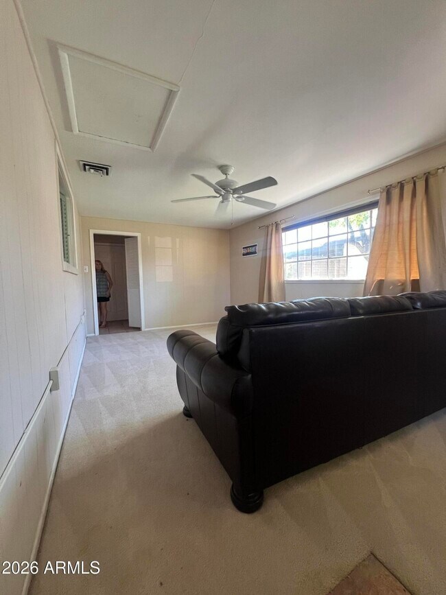 Building Photo - 4121 E Edgemont Ave