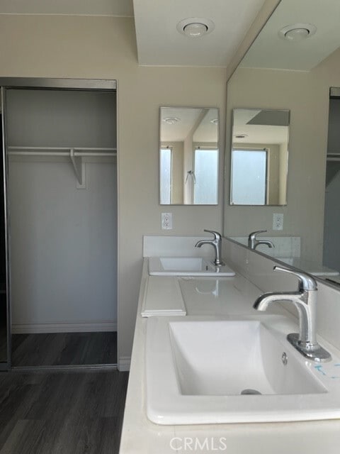 Building Photo - 1143 Pinewood Ln