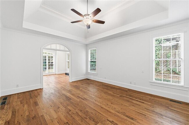 Building Photo - 125 River N Cir