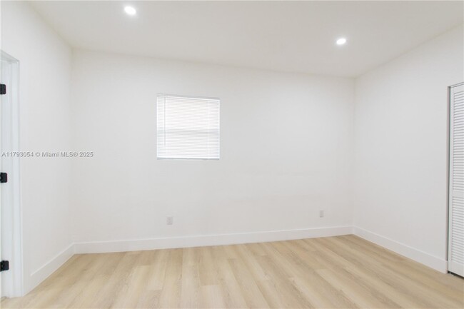 Building Photo - 10265 SW 173rd Terrace