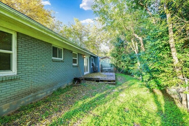 Building Photo - 6503 Guadalupe St