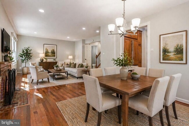 Building Photo - 9929 Hemlock Woods Ln