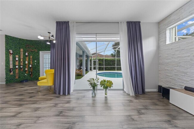 Building Photo - 7770 Glynde Hill Dr