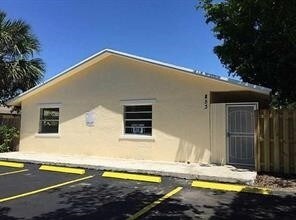 Primary Photo - 853 SW 9th Ct