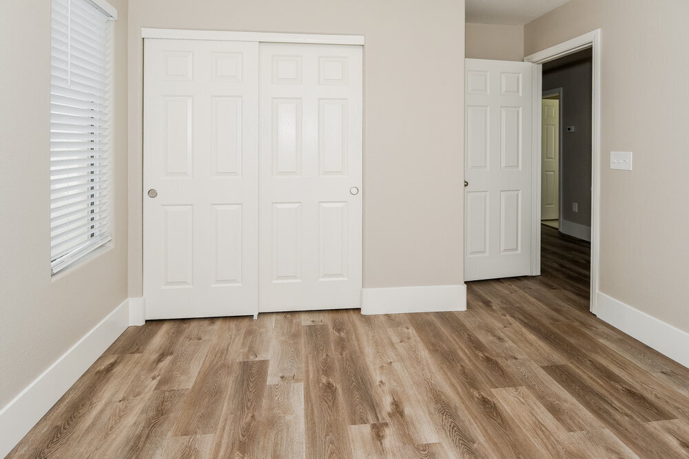 Building Photo - 5984 Tunbridge Ave