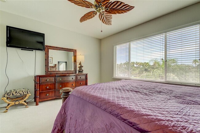 Building Photo - 1575 Pinellas Bayway S