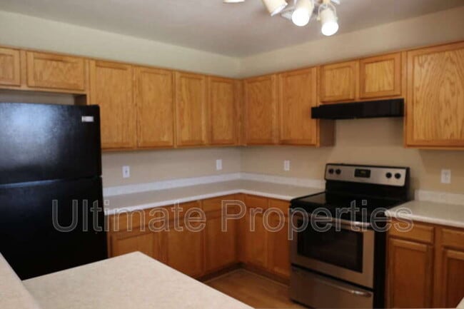 Building Photo - 12237 W Larkspur Rd