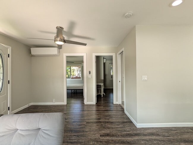 Building Photo - HINA30