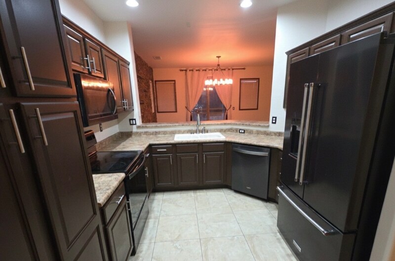 Building Photo - 17004 W Halifax Ln