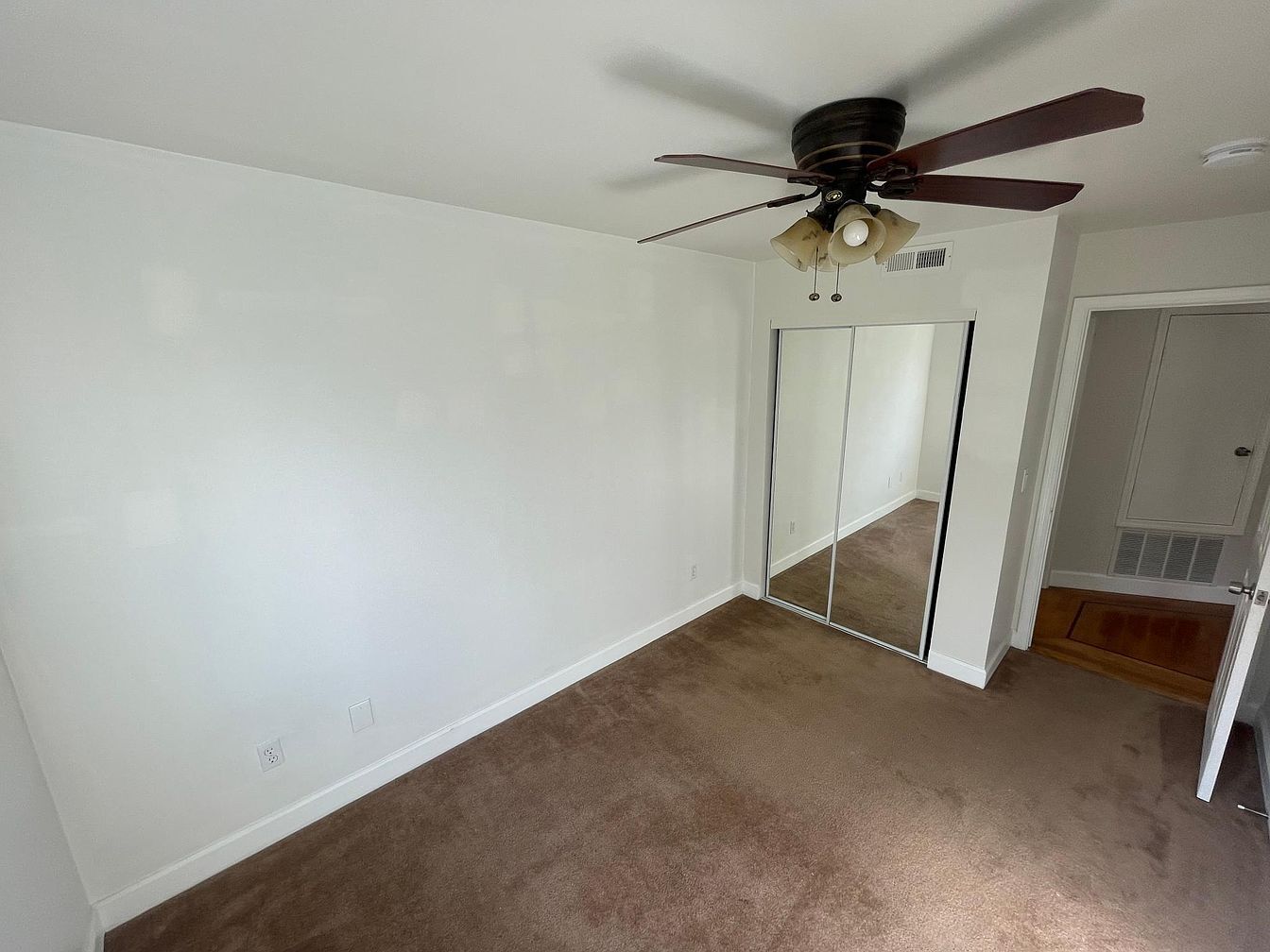 bedroom 2 - 432 Russia Ave