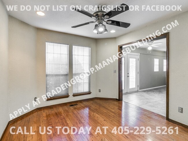 Building Photo - 3837 Sunward Cir