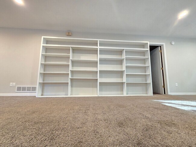 Building Photo - Quality Home Management