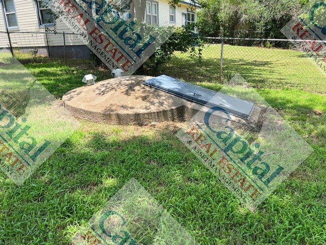 Building Photo - Home Sweet Home- Move In Special!!!!