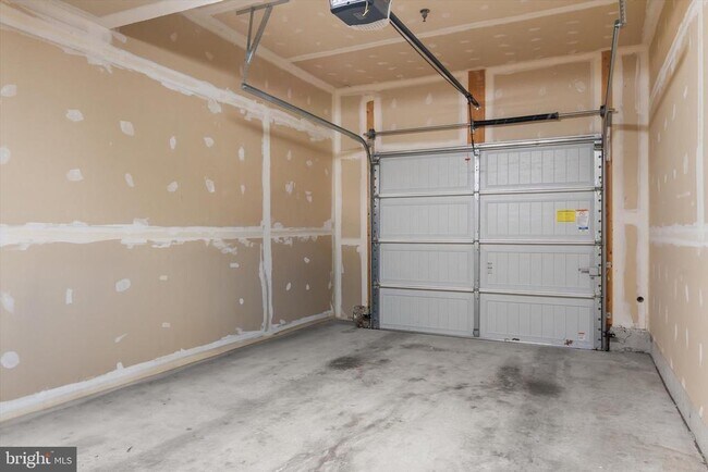 Building Photo - 3073 Rittenhouse Cir