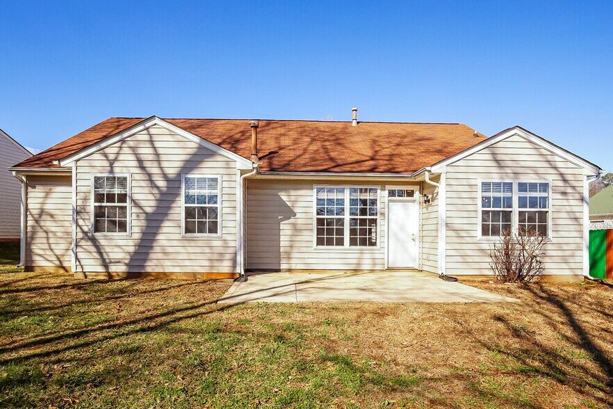 Building Photo - 12330 Summer Creek Ln