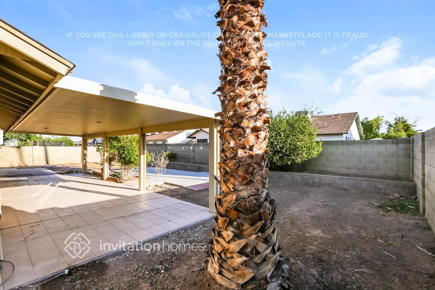 Building Photo - 8226 W Larkspur Dr